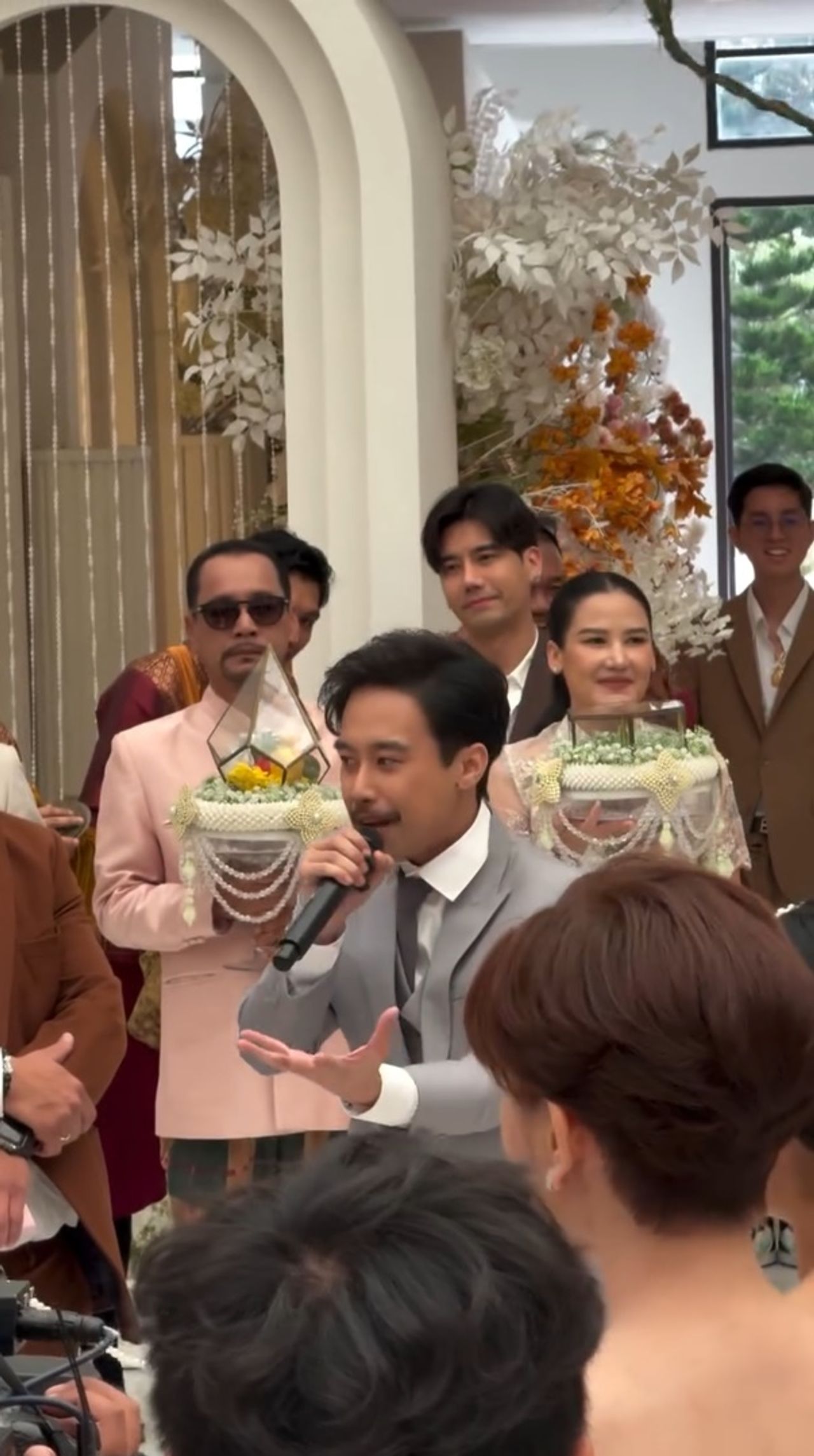 ขอบคุณภาพจากไอจี @masterpiecebridalcouture