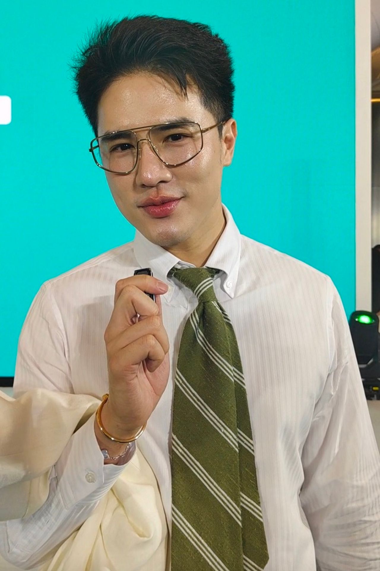 คุณต่อ - น.พ.ภาณุพงศ์ ภัทรกุลทวี 