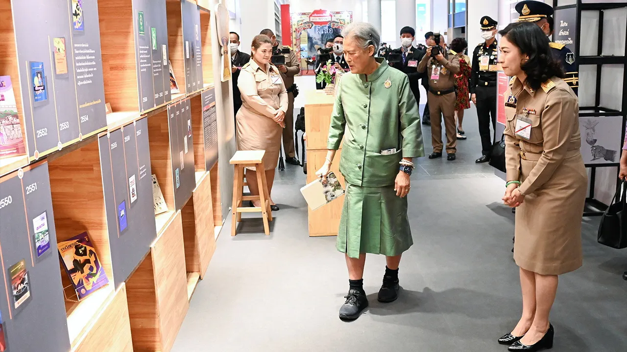 สมเด็จพระกนิษฐาธิราชเจ้า กรมสมเด็จพระเทพรัตนราชสุดาฯ สยามบรมราชกุมารี เสด็จฯไป​ทรง​เปิด​งาน​สัปดาห์​หนังสือ​แห่งชาติ ครั้ง​ที่ 53 และ​สัปดาห์​หนังสือ​นานาชาติ ครั้ง​ที่ 23 ณ ศูนย์การประชุมแห่งชาติสิริกิติ์ เมื่อ​วัน​ที่ 28 มีนาคม.