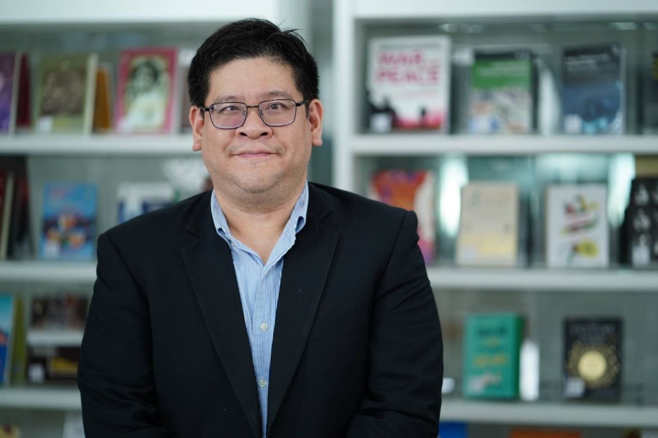 ดร.นณริฏ พิศลยบุตร นักวิชาการ