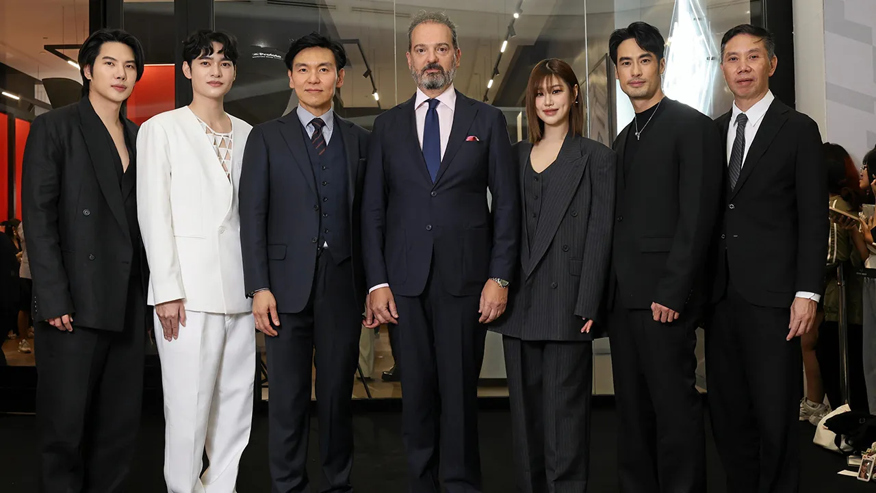 ตามไปซื้อ - เปาโล ดีโอนีซี ทูตสาธารณรัฐอิตาลี เป็นประธานเปิด “FPM Milano Pop-up Store” แบรนด์กระเป๋าเดินทางลักชัวรีจากอิตาลี ให้ ดนัย สรไกรกิติกูล โดยมี ศิโรตม์ เสตะพันธุ, กิตติภัทร แก้วเจริญ และ พรปวีณ์ นีระสิงห์ มาร่วมงานด้วย ที่เซ็นทรัล เอ็มบาสซี วันก่อน.