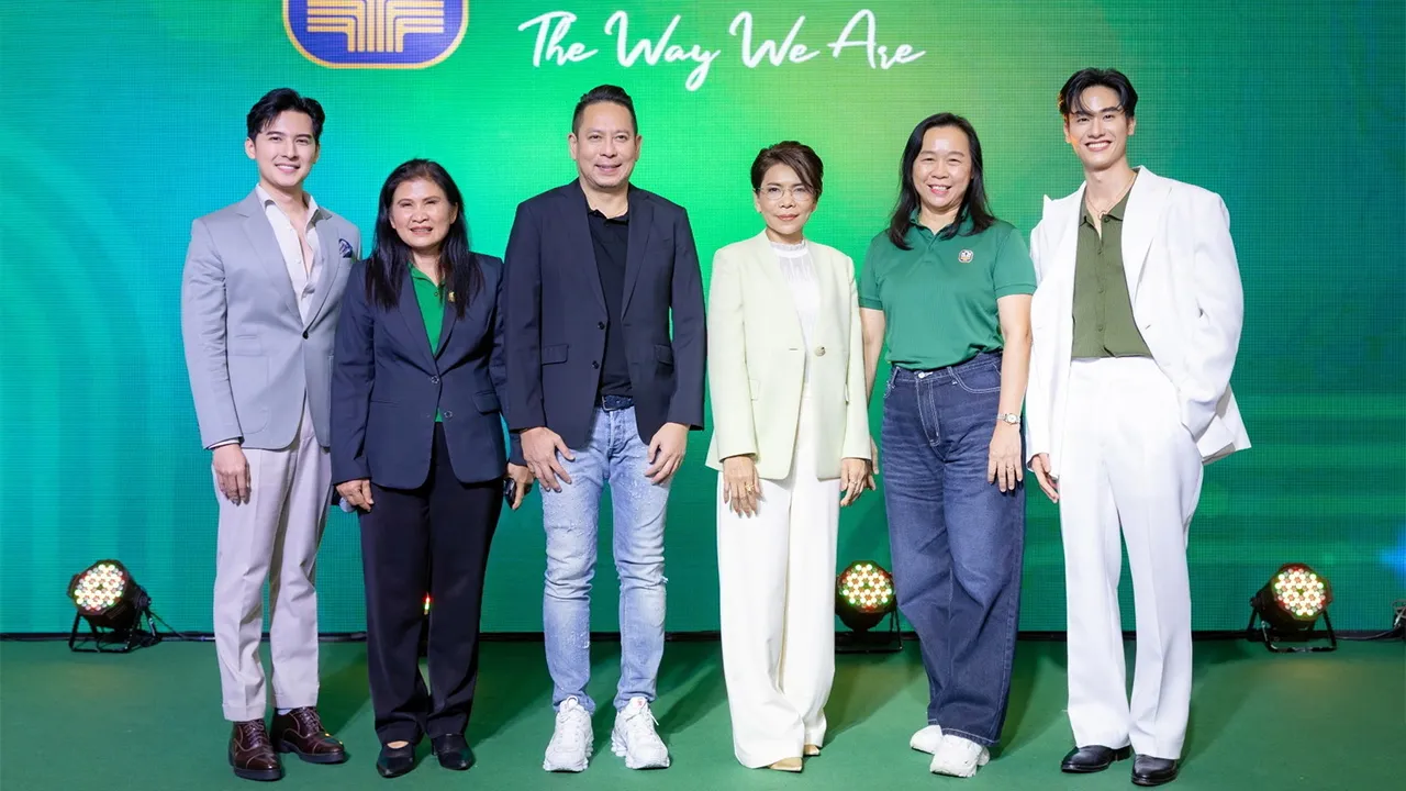 สินค้าเกษตร - กชปภัทร บุญเทียมทัด และ เดชา ธรรมชัยพิเนต จัด “BAAC SPECIAL DAY : The Way We Are” งานแสดงสินค้าคุณภาพสูงจากเกษตรกรไทย โดยมี พรพรหม เหล่ากิจไพศาล, เกตแก้ว พูนวงศ์ และ อติรุจ กิตติพัฒนะ มาร่วมงานด้วย ที่เอส เอฟ เวิลด์ ซีเนม่า วันก่อน.