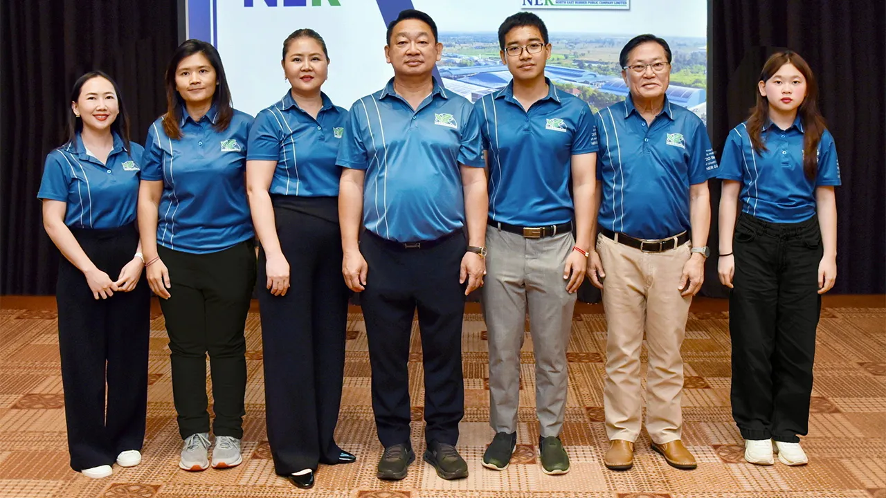 พบนักลงทุน - ชูวิทย์ จึงธนสมบูรณ์ ซีอีโอบริษัทนอร์ทอีส รับเบอร์ จัดงานพบนักวิเคราะห์และนักลงทุน เพื่อสรุปผลประกอบการประจำปี 2567 พร้อมแผนธุรกิจปี 2568 โดยมี ศักดิ์ชัย จงสถา พงษ์พันธ์ และ เกศนรี จองโชติศิริกุล มาร่วมงานด้วย ที่โรงแรมอีสติน แกรนด์ สาทร วันก่อน.