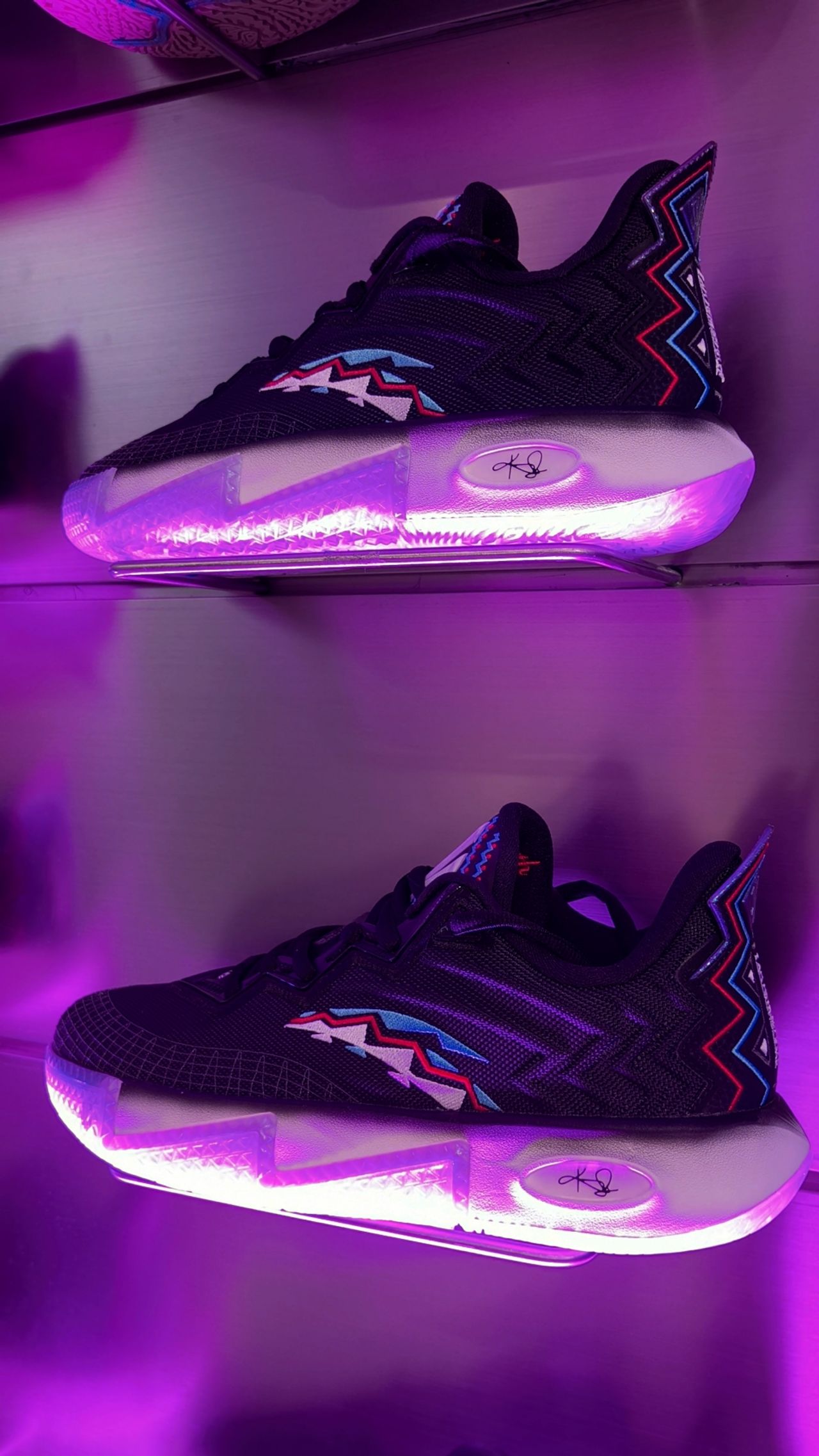 ANTA Kai 2 ในสี Muse 