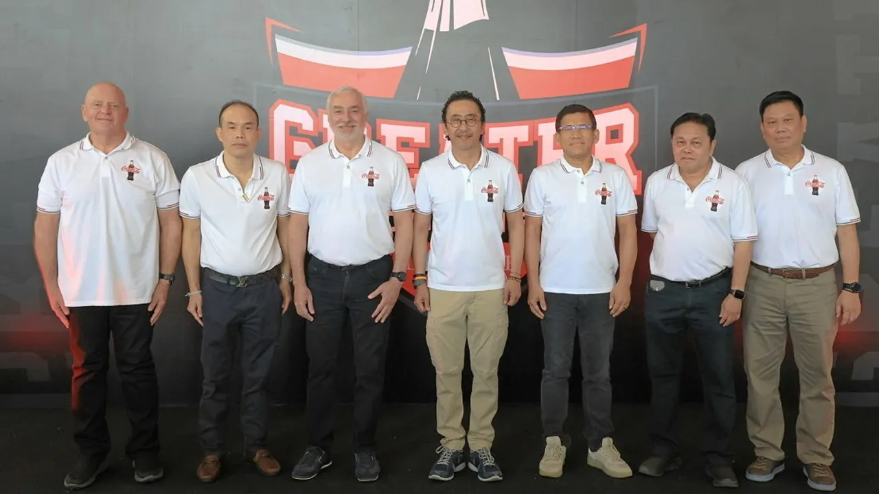 ให้นโยบาย - พล.ต.พัชร รัตตกุล จัดการประชุมฝ่ายขายประจำปี 2568 ของบริษัทหาดทิพย์ พร้อมมอบนโยบายและวิสัยทัศน์สู่อนาคต โดยมี โจเซ่ เฮนริเก้ ซิทูเน่, อัมริท คุมาร์ เซรสธา และ ดำรงรักษ อภิบาลสวัสดิ์ มาร่วมงานด้วย ที่มหาวิทยาลัยสงขลานครินทร์ อ.หาดใหญ่ จ.สงขลา วันก่อน.