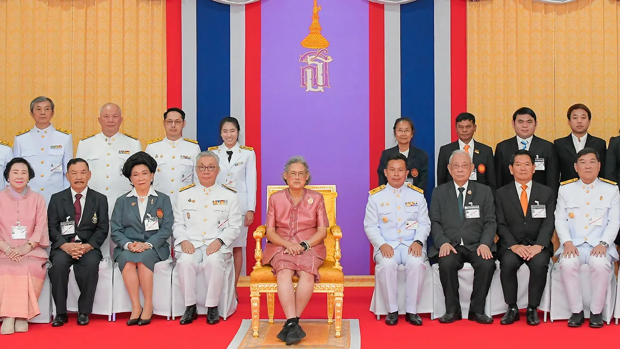 สมเด็จพระกนิษฐาธิราชเจ้า กรมสมเด็จพระเทพรัตนราชสุดาฯ สยามบรมราชกุมารี เสด็จพระราชดำเนินไปทรงเปิด “อาคารหอพระราชประวัติพระบาทสมเด็จพระจอมเกล้าเจ้าอยู่หัว พระสยามเทวมหามกุฏวิทยมหาราช” ณ สถาบันเทคโนโลยีพระจอมเกล้าเจ้าคุณทหารลาดกระบัง เขตลาดกระบัง เมื่อวันก่อน.