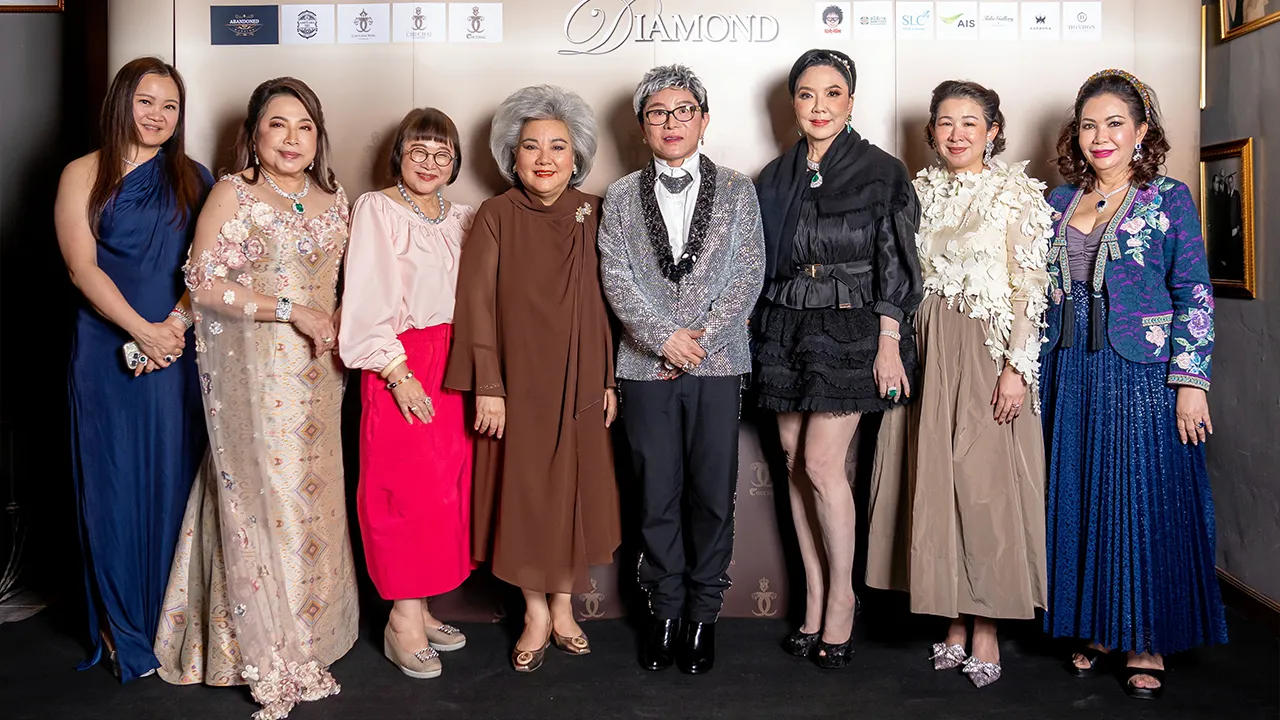 ชมเพลิน - ชูชัย ชัยฤทธิเลิศ จัดงาน “CHUCHAI DIAMOND x EMPORIUM” แฟชั่นโชว์เครื่องเพชรคอลเลกชันใหม่ โดยมี ม.ล.ปุญยนุช เกษมสันต์, ปัญญชลี เพ็ญชาติ, สุธัญญา บุญสูง, อรธิรา ภาคสุวรรณ และ อุษณีย์ มหากิจศิริ ลีโอณีโอ มาร่วมงานด้วย ที่โรงแรมเดอะ โค้ช วันก่อน.