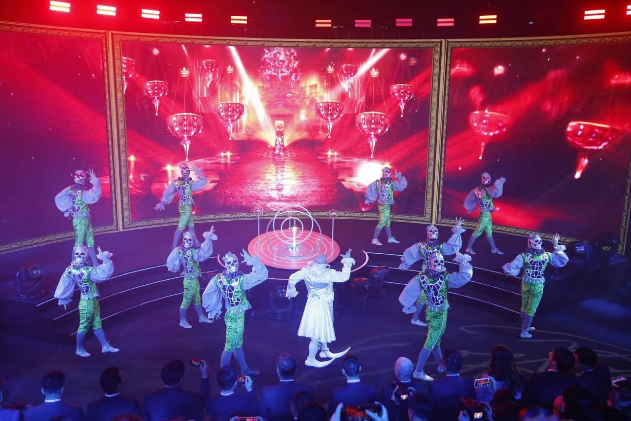 ตัวอย่างการแสดงบางส่วนก่อนเปิดให้ชมในสถานที่จริง