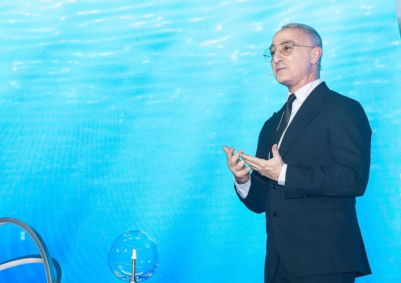 จูเลียโน เปปารินี ผู้อำนวยการฝ่ายศิลป์ House of Dancing Water 