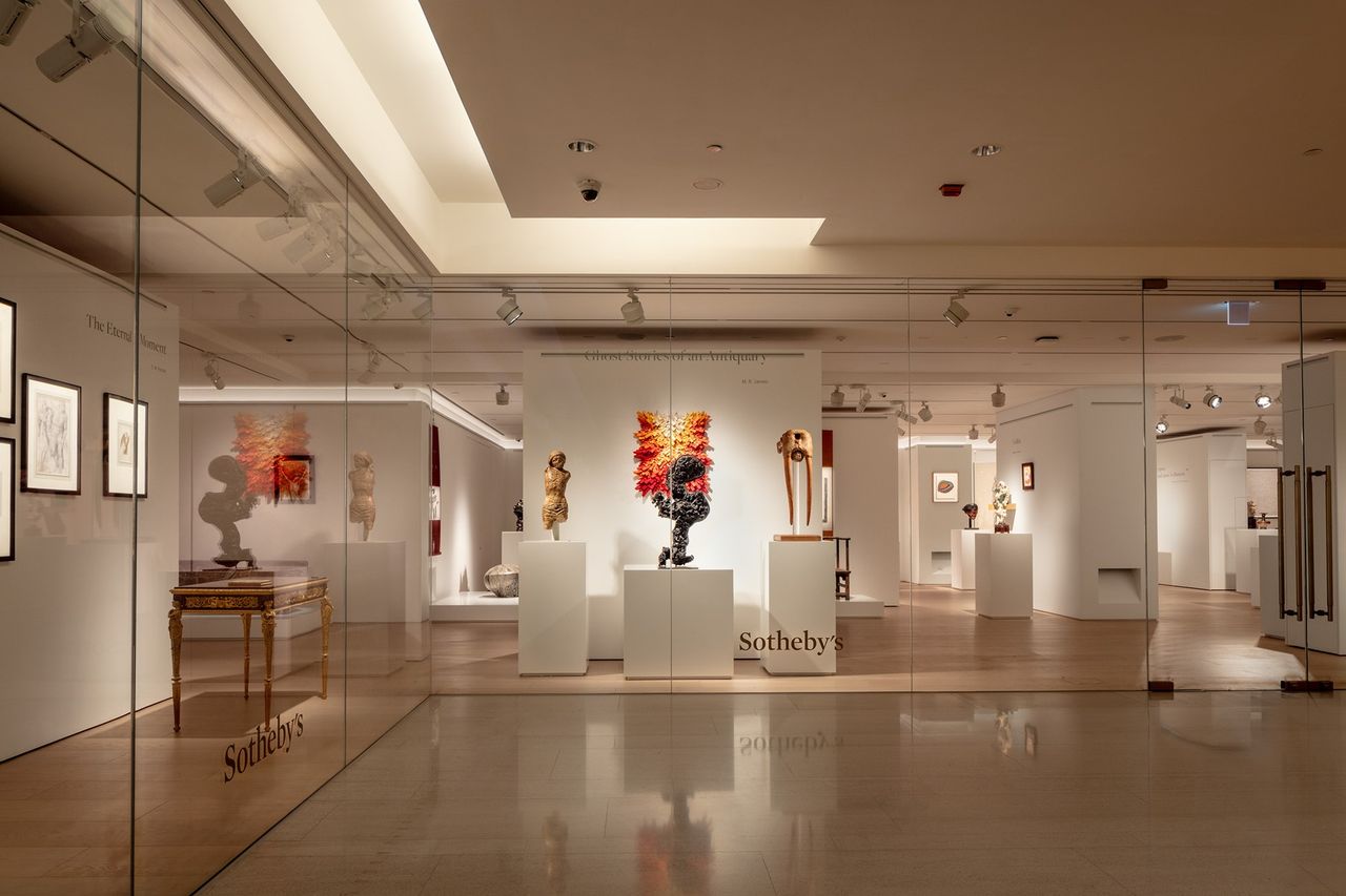 Sotheby s Salon (ภาพ Sotheby_s) 