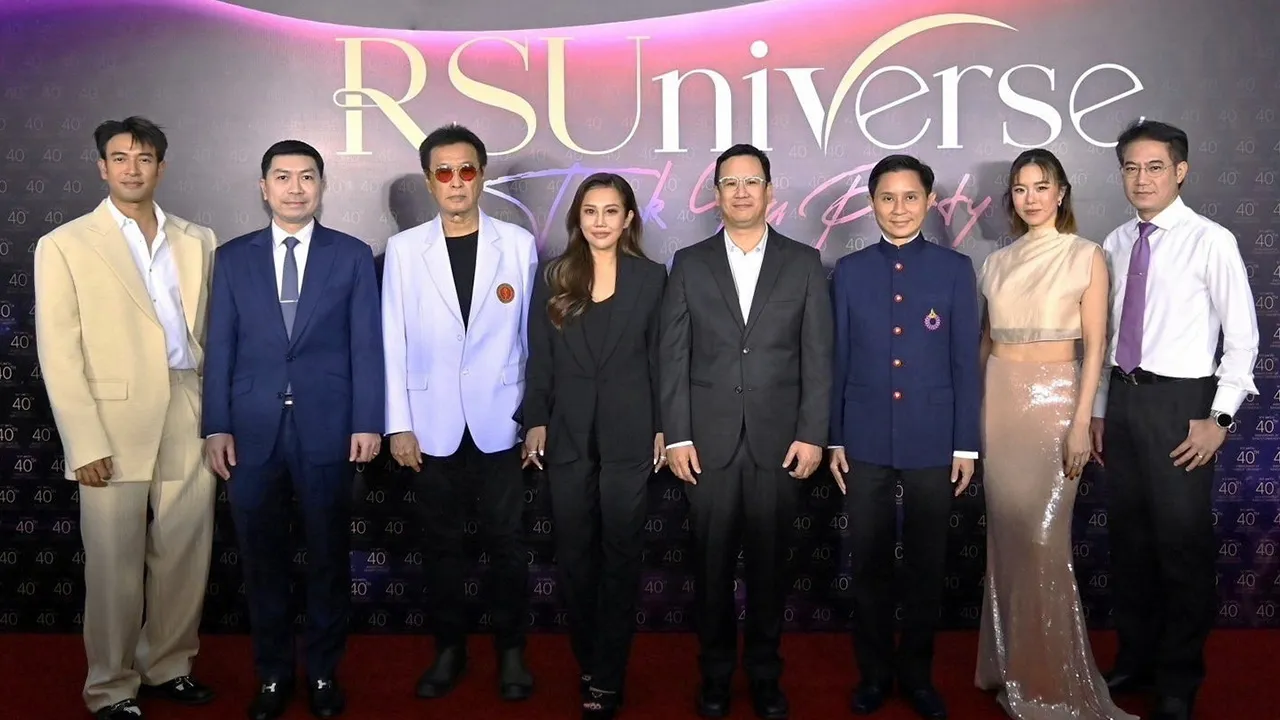 40 ขวบ ดร.อรรถวิท อุไรรัตน์ จัดงานฉลองครบรอบ 40 ปี มหาวิทยาลัยรังสิต พร้อมเตรียมเปิดศูนย์สุขภาพ เพื่อสร้างความเข้าใจเรื่องสุขภาพกายสุขภาพใจ โดยมี ศ.นพ.ธีระวัฒน์ เหมะจุฑา, ปานเทพ พัวพงษ์พันธ์ และ พิมส์นารี นรรพสวัสดิ์ มาร่วมงานด้วย ที่มหาวิทยาลัยรังสิต วันก่อน.