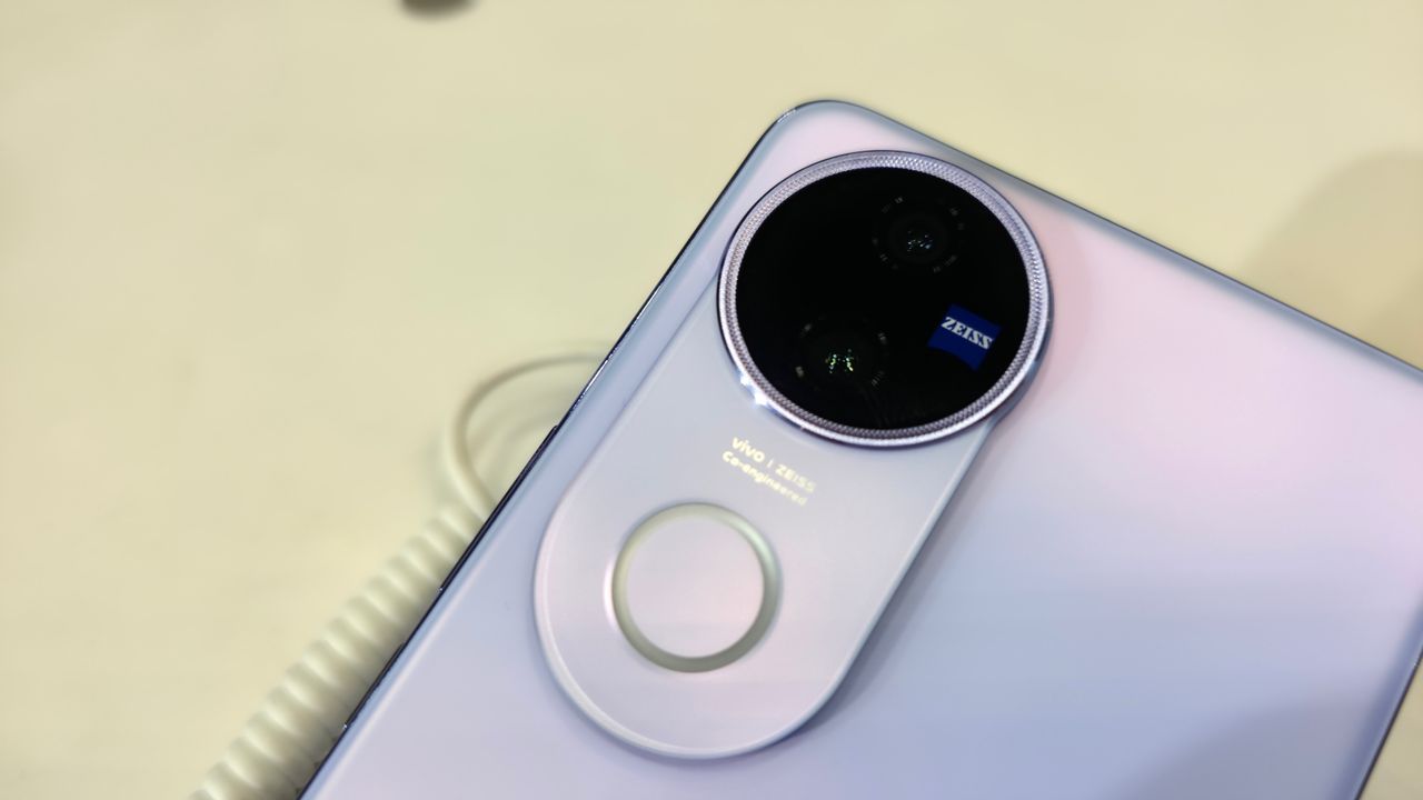 vivo V50 มาพร้อมความร่วมมือกับ ZEISS