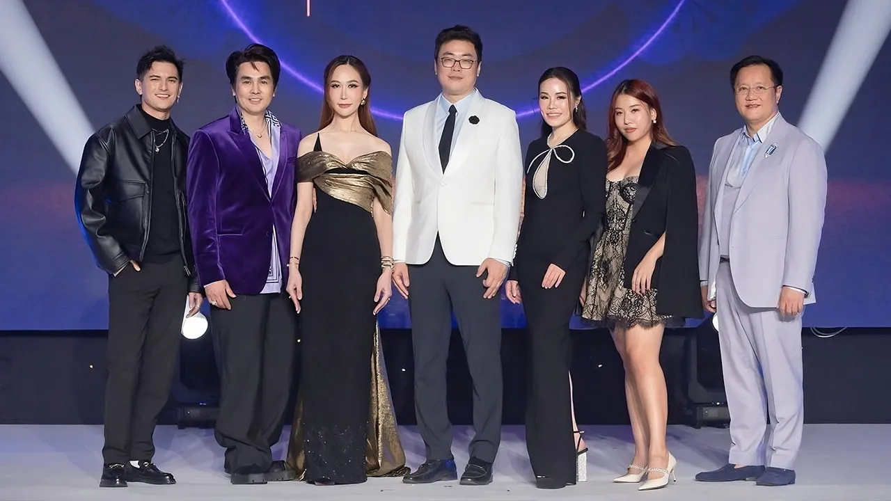 ได้ตามเป้า ไอแซค จาง จัดงานฉลองความสำเร็จ “Oligio” โปรแกรมทรีตเมนต์ยกกระชับผิวหน้าและลำคอจากเกาหลี ยอดขายครบ 400 ล้านบาท โดยมี นพ.อุกฤษ จิรภัทรสุนทร, พญ.อรุณี ทองอัครนิโรจน์ และ พญ.จิรา คุณากรวงศ์ มาร่วมงานด้วย ที่โรงแรมดุสิตธานี วันก่อน.