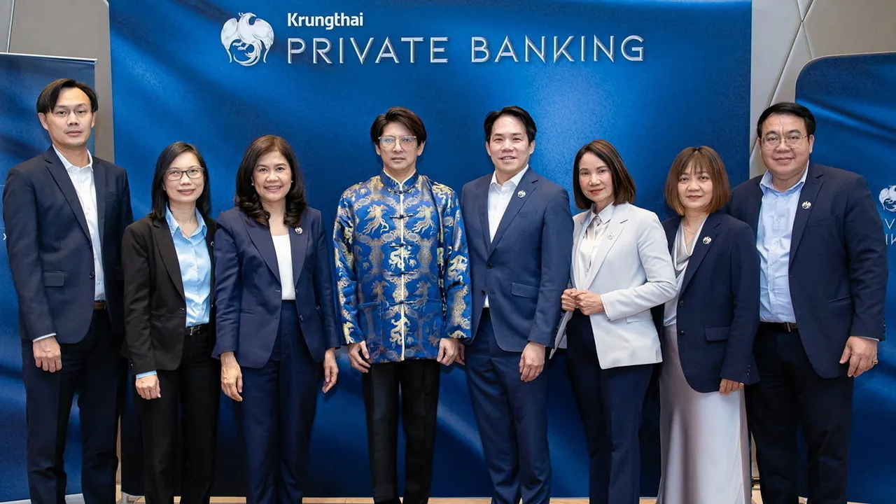 การลงทุน สุริพงษ์ ตันติยานนท์ และ วีรยุทธ นรเศรษฐสถาพร จัดงานสัมมนา “ทิศทางการลงทุนหุ้นรับตรุษจีน ปี 2568” สำหรับลูกค้า Krungthai Private Banking และ Krungthai Precious+ โดยมี สุภาวดี พืชผล และ สุมาลี กีรตยาคม มาร่วมงานด้วย ที่โรงแรมสยามเคมปินสกี้ วันก่อน.