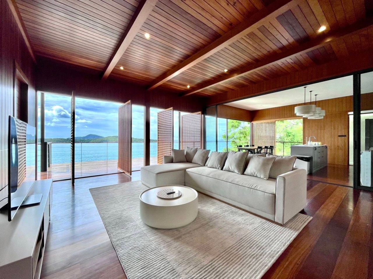 Ocean Horizon, ภูเก็ต