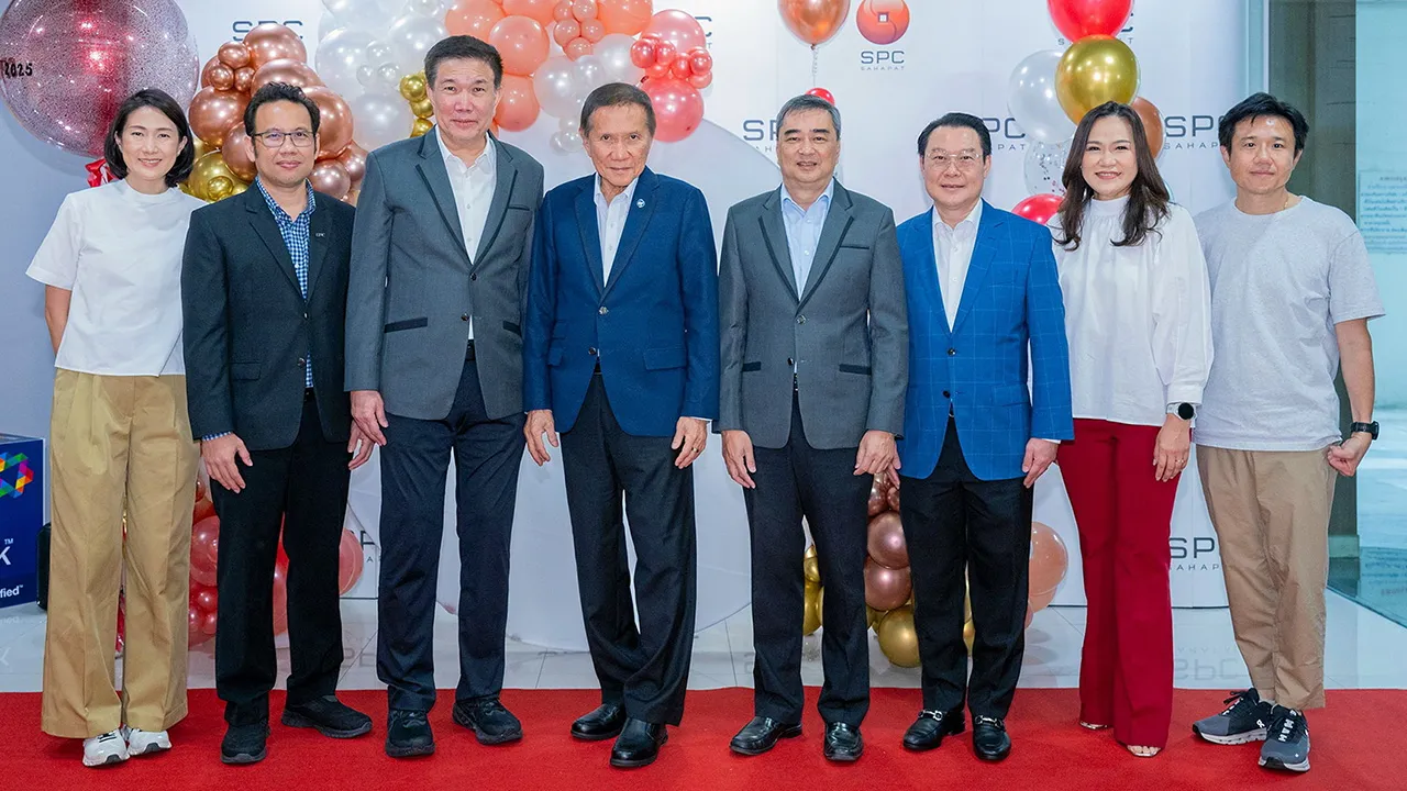 โปรดทราบ บุญชัย โชควัฒนา จัดประชุม “SPC NEXT 2025” เพื่อประกาศนโยบายและทิศทางการดำเนินธุรกิจ ตอกย้ำการเป็นผู้นำด้านการจัดจำหน่ายสินค้าคุณภาพ  โดยมี  อภิสิทธิ์  เวชชาชีวะ, เวทิต โชควัฒนา และ ณัฐพล เดชวิทักษ์ มาร่วมงานด้วย ที่อาคารบางกอกทาวเวอร์ วันก่อน.