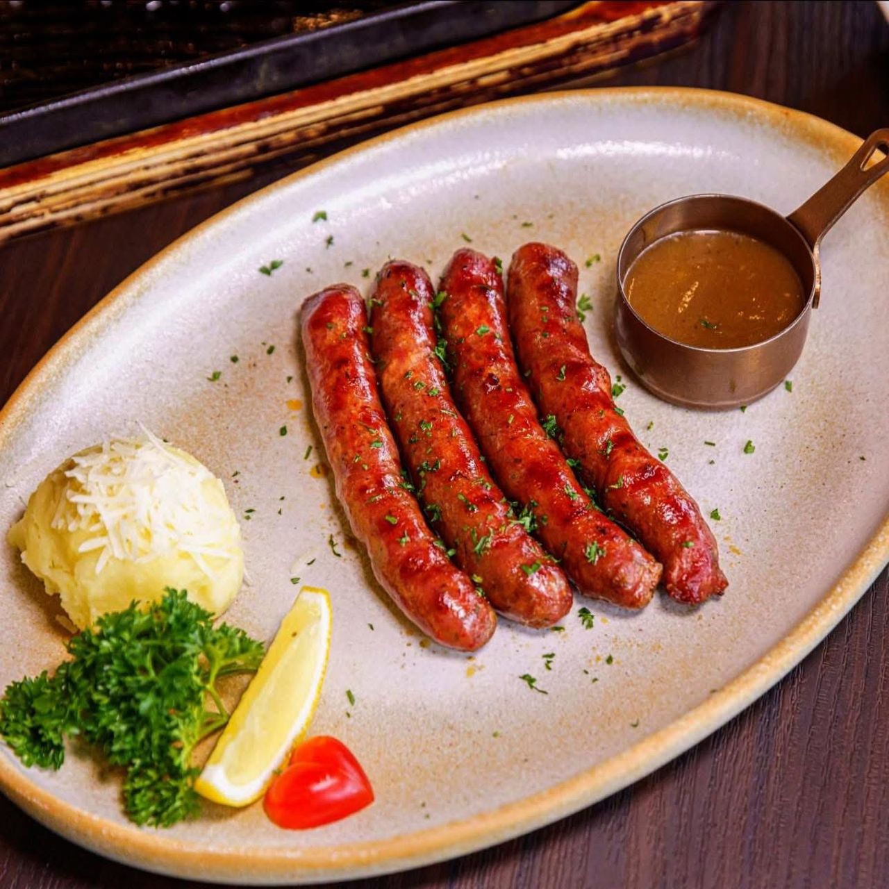 ไส้กรอกมีให้ลิ้มลองทั้งสไตล์เยอรมนีและสไตล์เม็กซิกัน