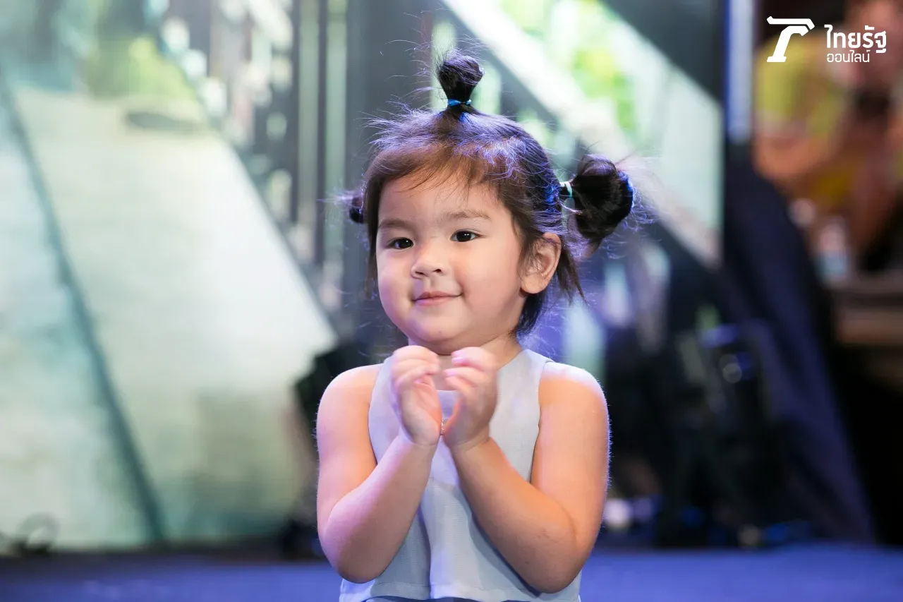 น้องมะลิ ลูกพ่อปอ ทฤษฎี ไปเที่ยวเกาหลีกับ แม่โบว์ แวนดา คนแห่ทักคิดถึงสาวน้อย 3 จุก