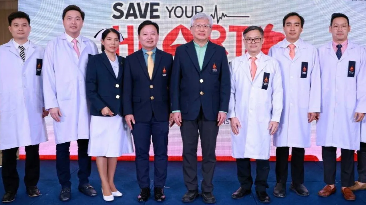 ผ่าตัดหัวใจ - รศ.นพ.สุรศักดิ์ ลีลาอุดมลิปิ จัดกิจกรรม “SAVE YOUR HEART SAVE YOUR LIFE” เพื่อให้ความรู้นวัตกรรมการผ่าตัดเปลี่ยนลิ้นหัวใจ โดยมี นพ.สุขสันต์ กนกศิลป์, นพ.วิโรจน์ เมืองศิลปศาสตร์ และ นพ.โกเมน เสนงาม มาร่วมงานด้วย ที่โรงพยาบาลจุฬาภรณ์ วันก่อน.