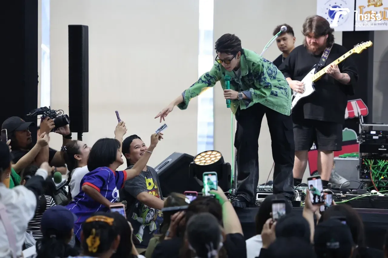 ชมภาพ ป๊ายปาย โอริโอ้ ขึ้นโชว์ไทยรัฐแฟร์ มอบความสุขให้แฟนๆ แบบเต็มอิ่ม