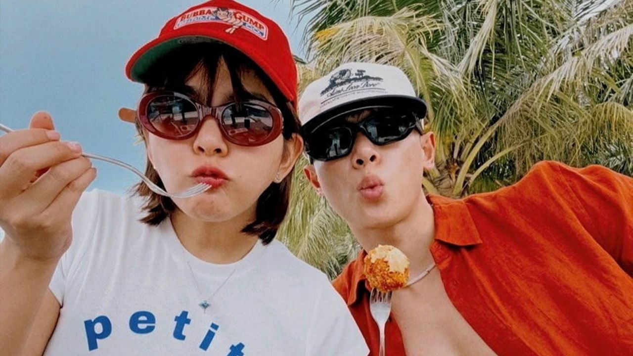 คู่รัก จูเนียร์–กรวิชญ์ ควง หนูนา–หนึ่งธิดา เที่ยวทะเลมัลดีฟส์ แถมรูปอวดร่างทอง ทำ แฟนสาว ถึงขั้นแซว “มีแฟนเป็นเทพเจ้ากรีก” ...เข้าใจได้มีแฟนหล่อ...ก็ต้องเชียร์อัปกันนี้ดส์นึง.