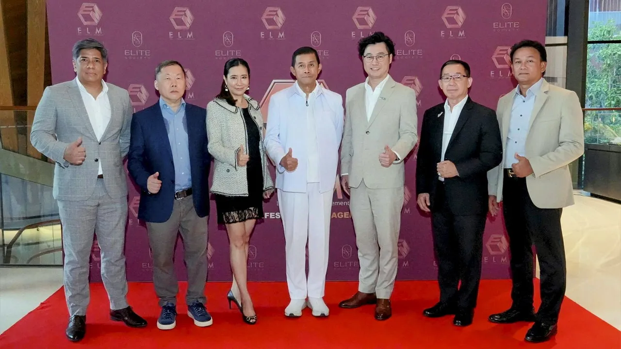 ฟังเพลิน กร ทัพพะรังสี มาบรรยายพิเศษให้ผู้เข้าอบรมหลักสูตร ELM รุ่น 3 เพื่อมุ่งเน้นการลงทุนในกลุ่มลักชัวรีและไลฟ์สไตล์ พร้อมร่วมเปิดโครงการบ้าน Mulberry Grove โดยมี สุทธิภัค จิราธิวัฒน์ และ บุญญาดา กฤติยะโชติกุล มาร่วมงานด้วย ที่โครงการ Mulberry Grove วันก่อน.