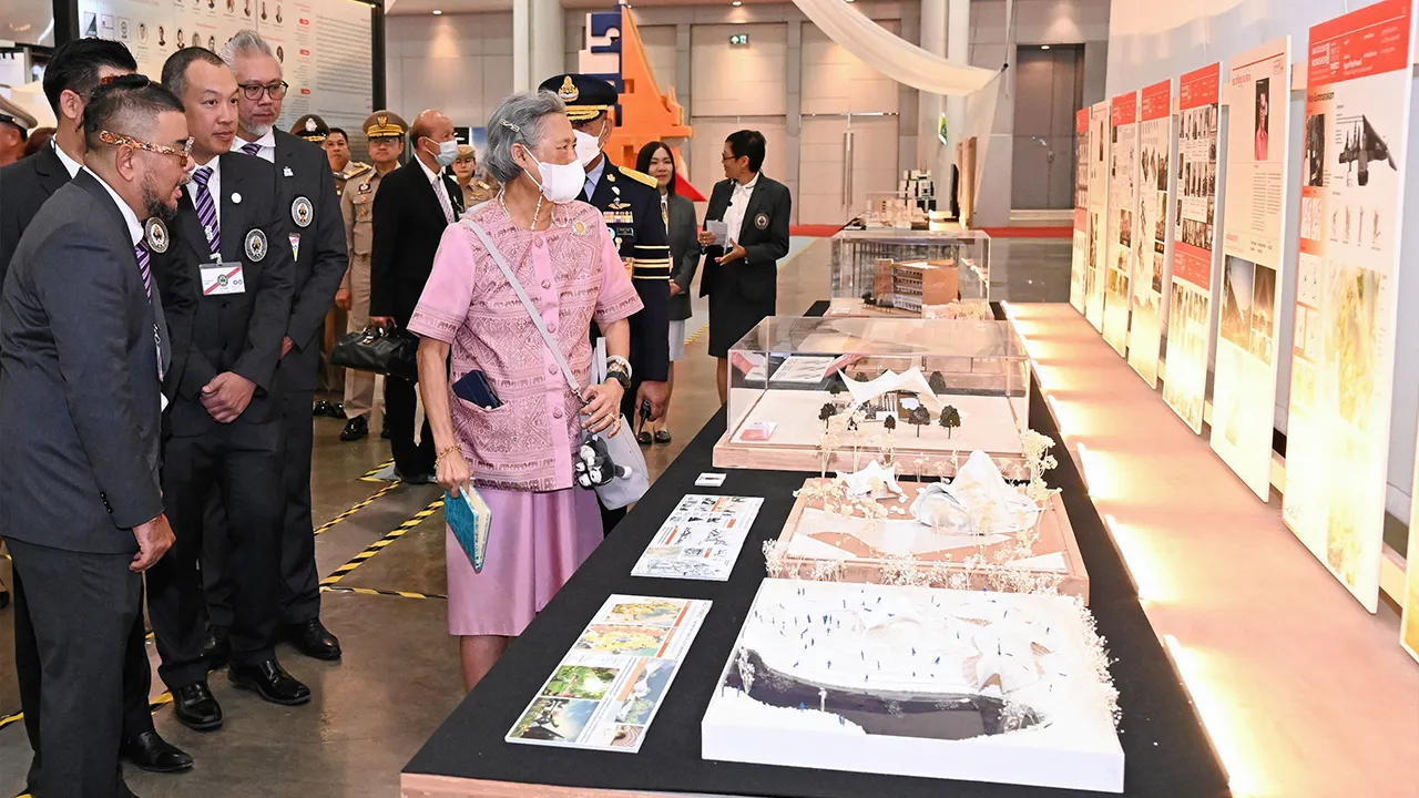 สมเด็จพระกนิษฐาธิราชเจ้า กรมสมเด็จพระเทพรัตนราชสุดาฯ สยามบรมราชกุมารี เสด็จพระราชดำเนินไปทรงเปิดงานสถาปนิก’68 ณ อิมแพ็ค เมืองทองธานี อำเภอปากเกร็ด จังหวัดนนทบุรี เมื่อวันก่อน.