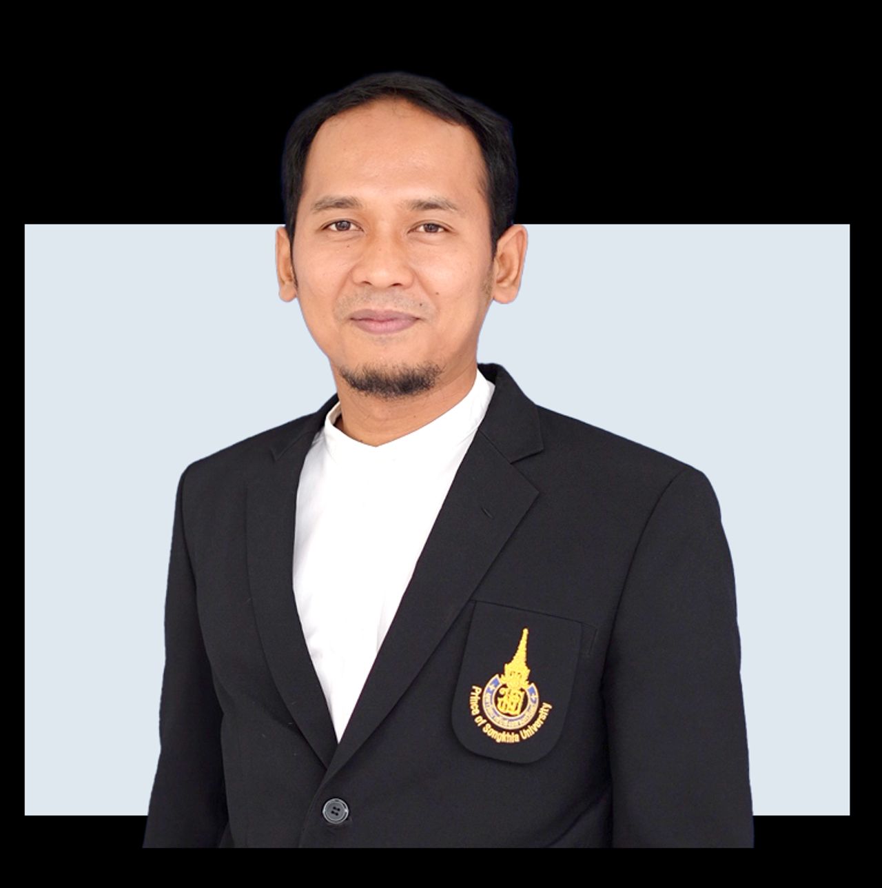 รองศาสตราจารย์ เอกรินทร์ ต่วนศิริ คณะรัฐศาสตร์ ม.สงขลานครินทร์ วิทยาเขตปัตตานี 