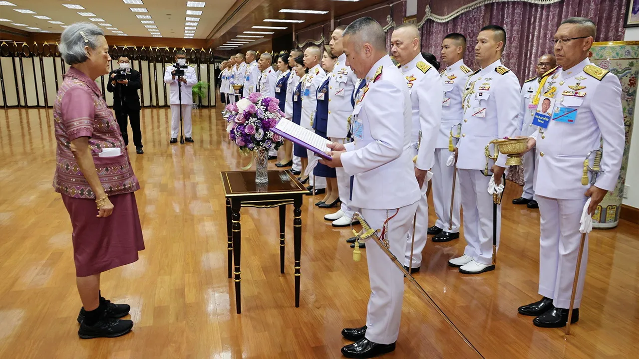 สมเด็จพระกนิษฐาธิราชเจ้า กรมสมเด็จพระเทพรัตนราชสุดาฯ สยามบรมราชกุมารี เสด็จลง ณ อาคารชัยพัฒนา สวนจิตรลดา พระราชทานพระราชวโรกาสให้ พล.อ.ทรงวิทย์ หนุนภักดี ผบ.สส. นำคณะนายทหารชั้นผู้ใหญ่ เฝ้าฯ ถวายพระพรชัยมงคล และทูลเกล้าฯถวายเงินโดยเสด็จพระราชกุศล เนื่องในโอกาสวันคล้ายวันพระราชสมภพ เมื่อวันก่อน.