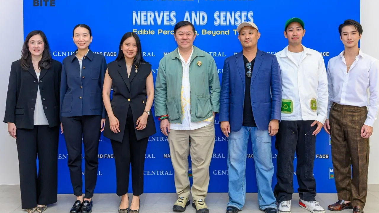 แนวแปลก - พิชัย จิราธิวัฒน์ และ ณัฐธีรา บุญศรี เปิดงาน “MAD FACE : NERVES AND SENSES” นิทรรศการอาหารและศิลปะรูปแบบใหม่ เปิดประสบการณ์แห่งรสชาติผ่านทุกประสาทสัมผัส โดยมี วุฒิ สมบูรณ์กุลวุฒิ และ ทินพันธุ์ วณิชชากรพงศ์ มาร่วมงานด้วย ที่เซ็นทรัล ชิดลม วันก่อน.
