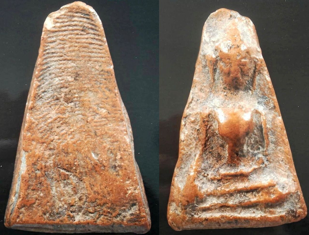 พระผงสุพรรณ  พิมพ์หน้าแก่  วัดพระศรี รัตนมหาธาตุ  ของ “โป๊ยเสี่ย”.