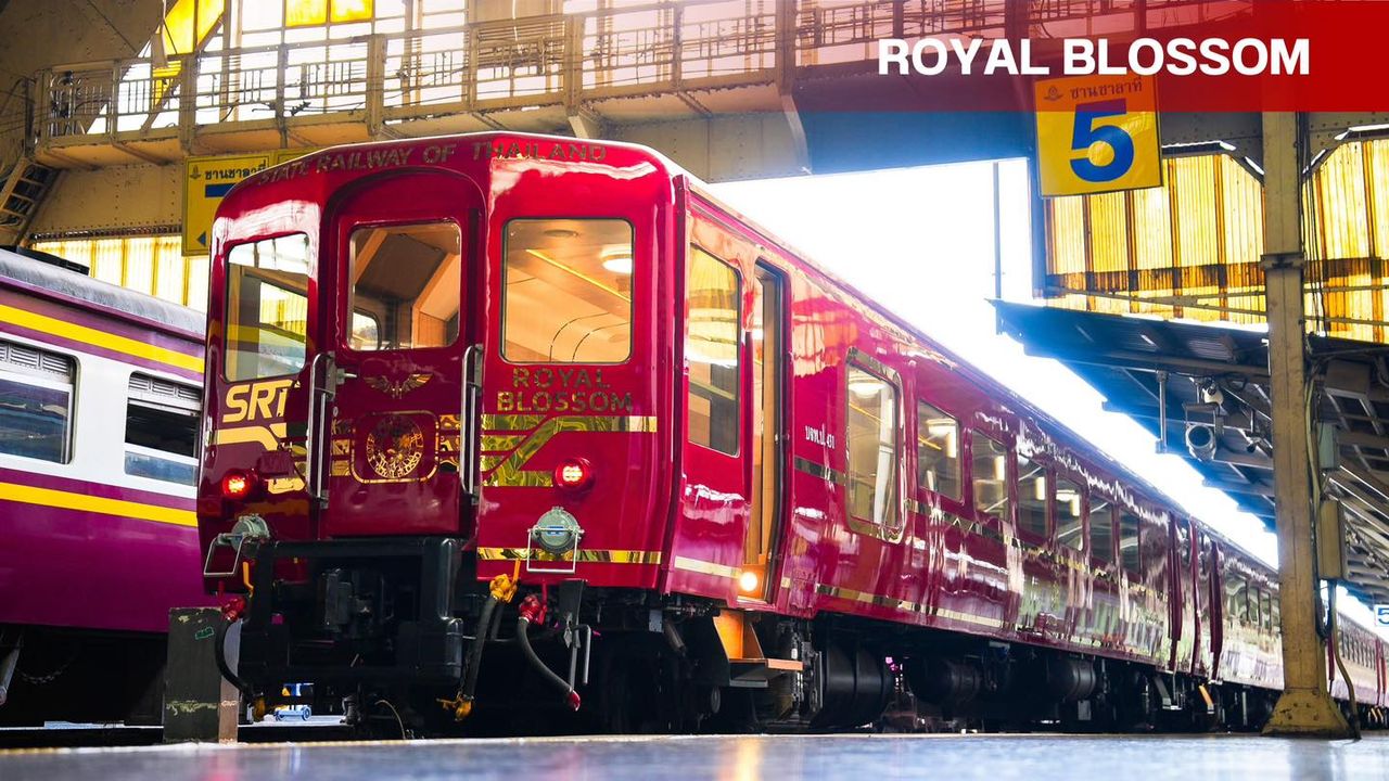 ขบวนรถไฟ Royal Blossom ภาพจากเพจ ทีมพีอาร์การรถไฟแห่งประเทศไทย