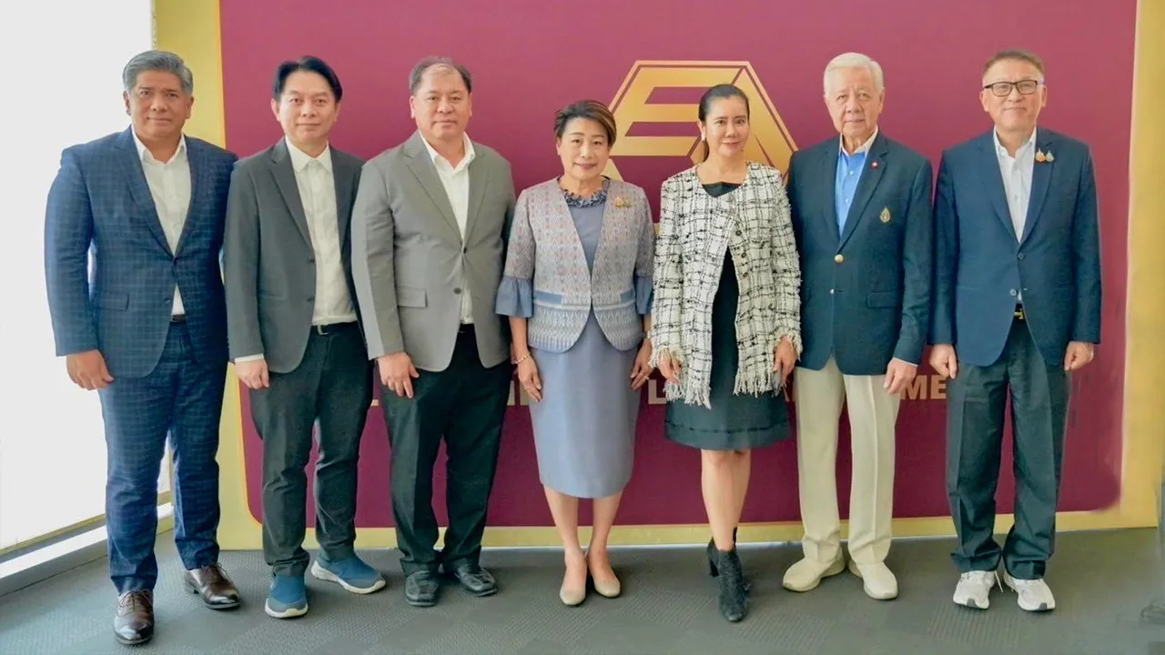 น่าเรียน บุญญาดา กฤติยะโชติกุล และ ผศ.ดร.อดุลย์ ศุภนัท เปิดการอบรมหลักสูตร ELM รุ่น 3เพื่อให้ความรู้ด้านการลงทุนในกลุ่มลักชัวรี โดยมี ยุพา ทวีวัฒนะกิจบวร, รศ.ดร.อาณัฐชัย รัตตกุล และ พล.ต.ท.นรวัฒน์ เจริญรัชต์ภาคย์ มาร่วมอบรมด้วย ที่เกษร เออร์เบิน รีสอร์ท วันก่อน.