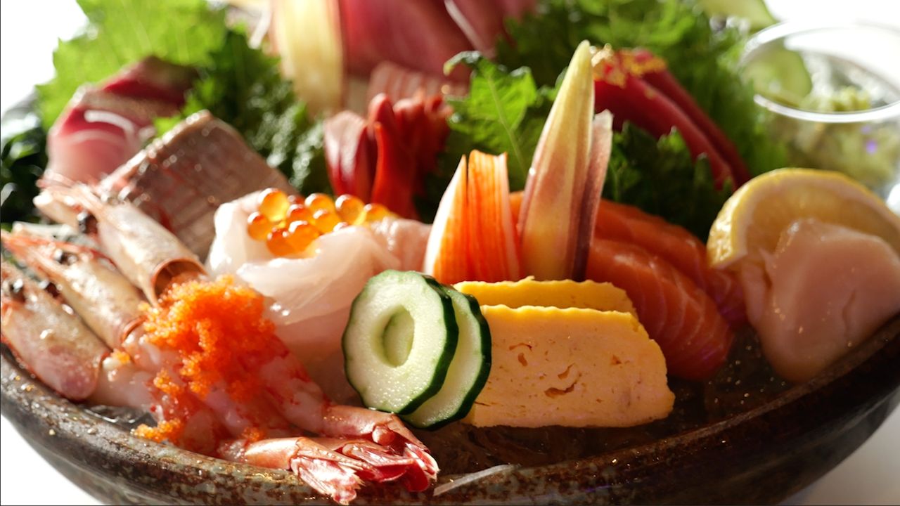 Tsuru sashimi set จากร้านซึรุ ซารุ