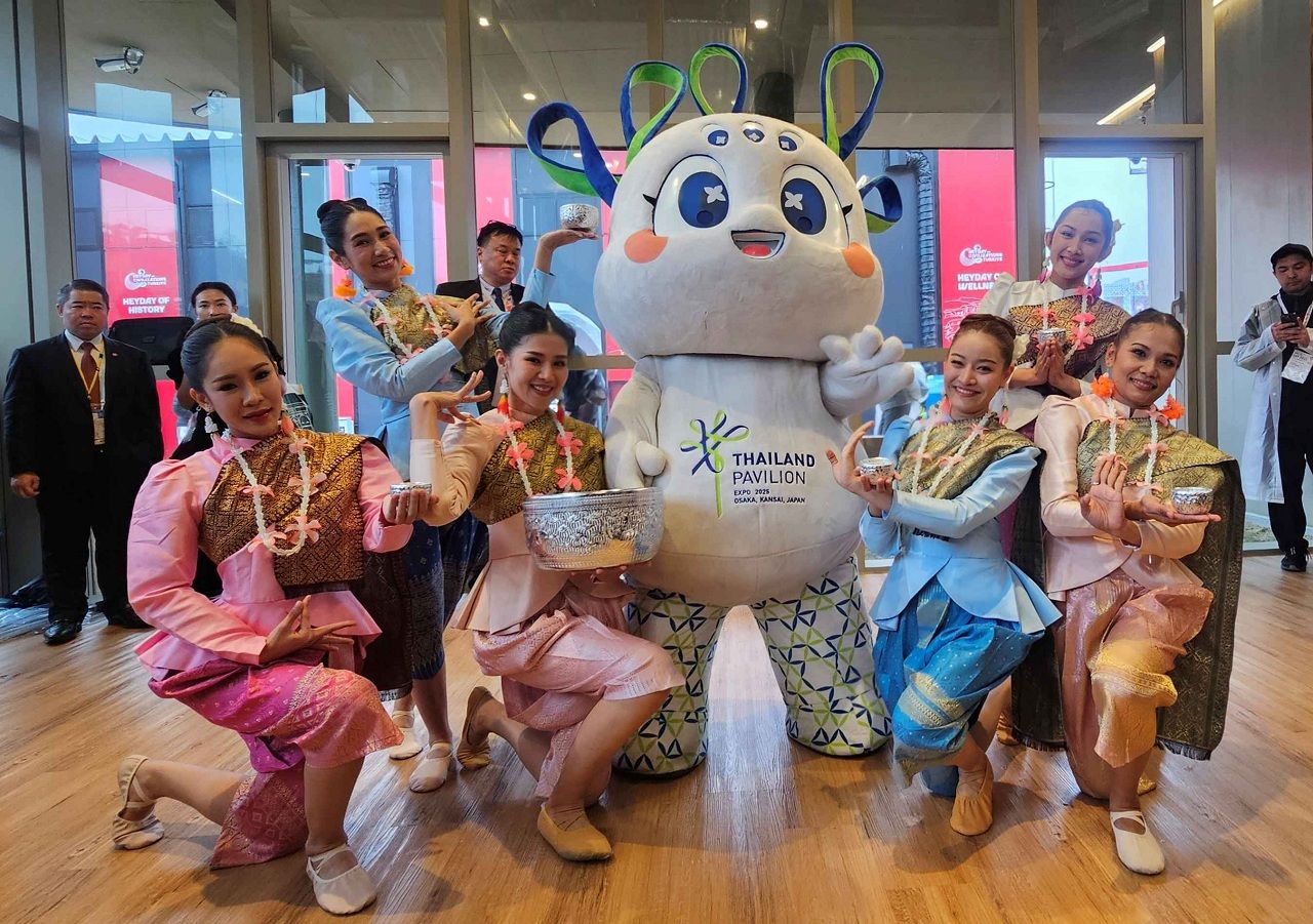 น้องภูมิใจ” มาสคอตประจำ Thailand Pavilion ผู้บอกเล่าเรื่องราวของประเทศไทย พร้อมต้อนรับผู้ชมจากทั่วโลกด้วยยิ้มสยามอย่างเป็นอบอุ่น จริงใจ