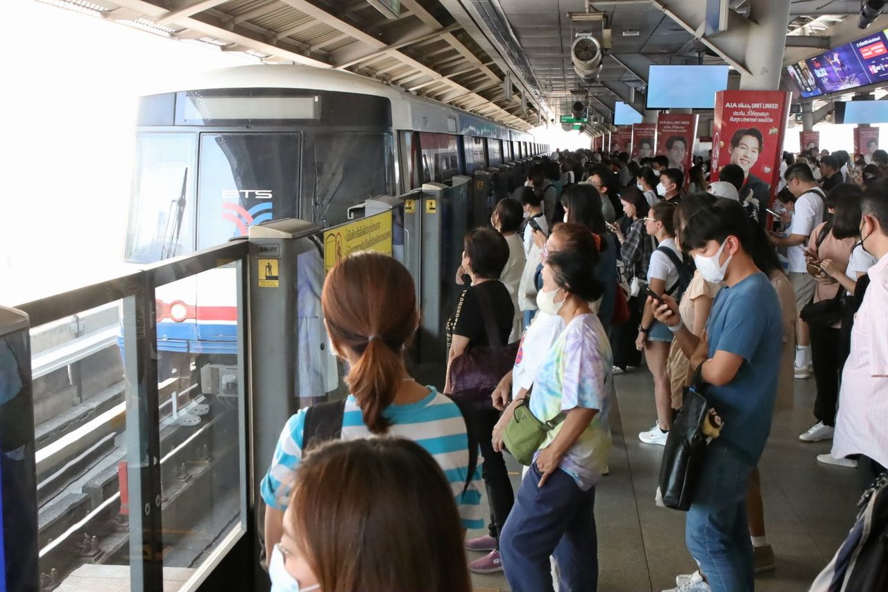 ผู้สูงอายุเดินทาง BTS และ MRT ฟรี 3 วัน 