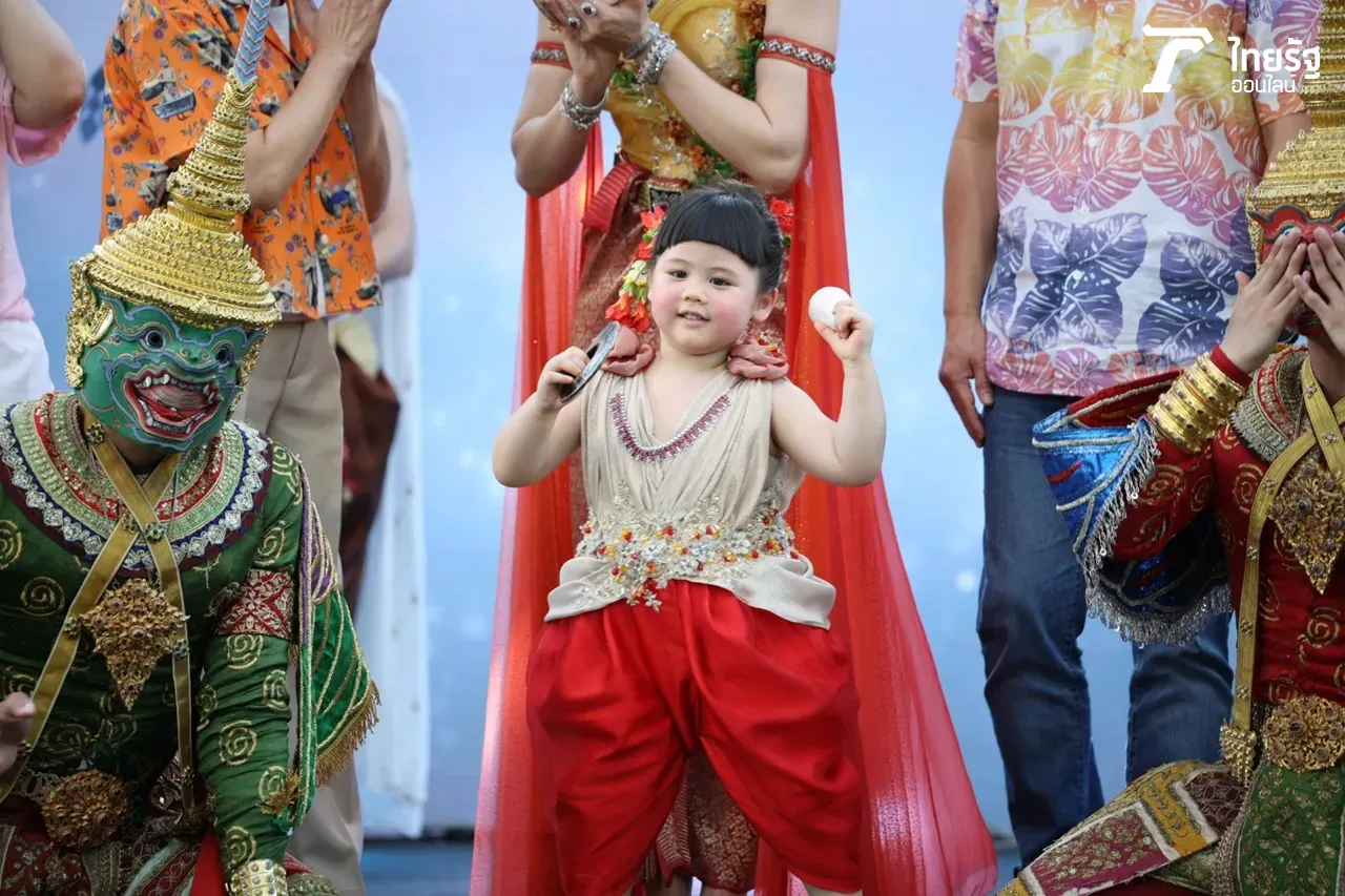 น้ำพักน้ำแรงดาราสาว น้องเกล ทำงานเก็บเงินซื้อรองเท้าเอลซ่า ภูมิใจยิ้มแก้มปริ