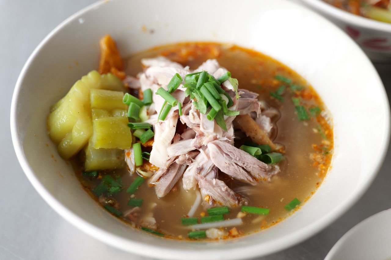 เตี๋ยวไก่มะระ เจ้าเก่าดิโอลด์ 