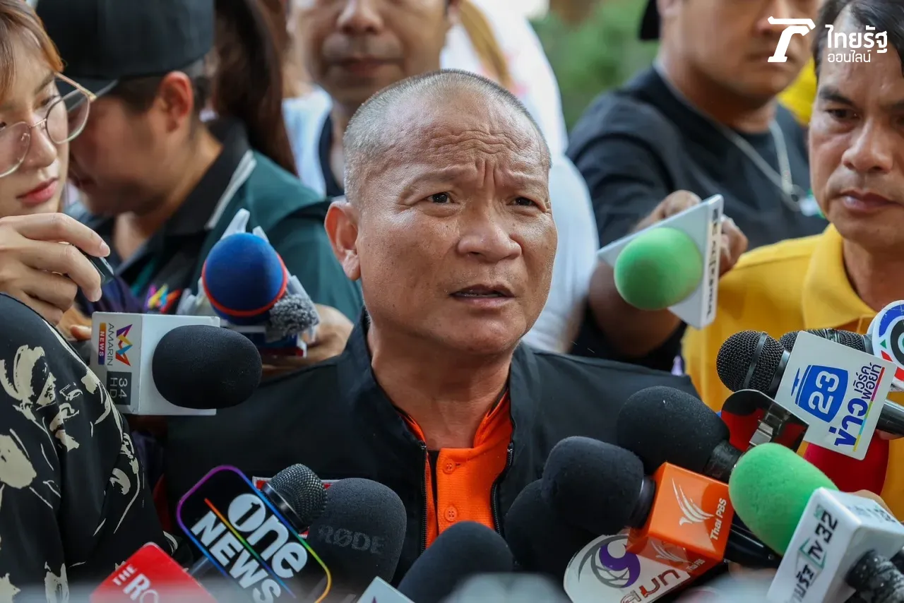 หม่ำ จ๊กมก ทำอาหาร-ให้กำลังใจญาติผู้ประสบภัยตึก สตง. ถล่ม พร้อมมอบเงินช่วยเหลือ