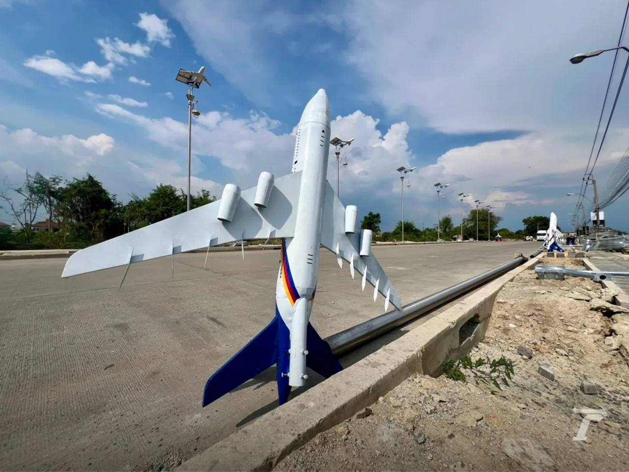 (เสาไฟ) เครื่องบินพร้อม Take off