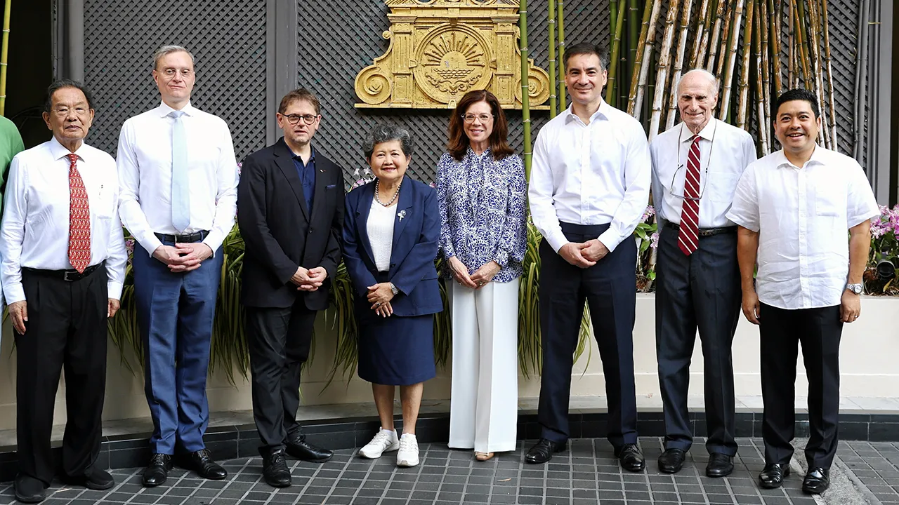 149 ขวบ นิจพร จรณะจิตต์ จัดพิธีทำบุญในโอกาสครบรอบ 149 ปี โรงแรมแมนดาริน โอเรียนเต็ลโดยมี ยุทธชัย จรณะจิตต์, อัศวิน คงสิริ, แอนโทนี่ ไทเลอร์, วิลเลี่ยม เซนท์กราฟ และลอรองท์ จาร์ค มัคเซล ไคล์ทแมน มาร่วมในพิธีด้วย ที่โรงแรมแมนดาริน โอเรียนเต็ล วันก่อน.