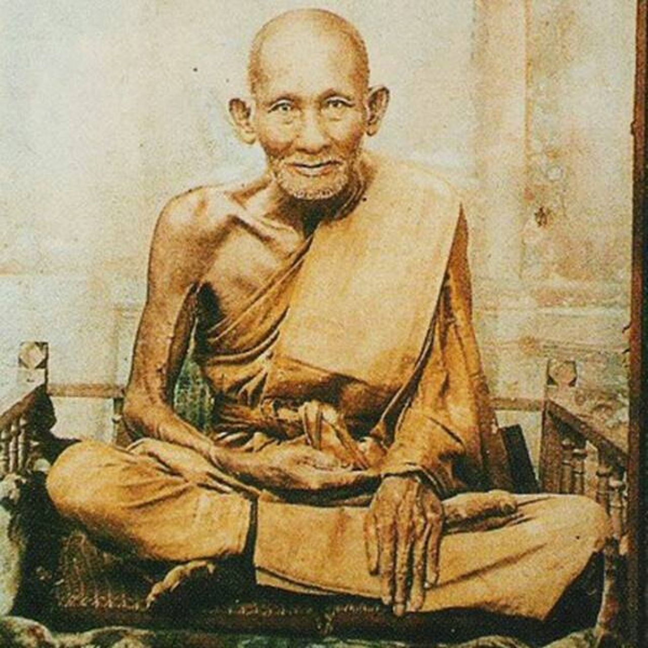 พระปรกใบมะขาม หลวงปู่ศุข วัดปากคลองมะขามเฒ่า