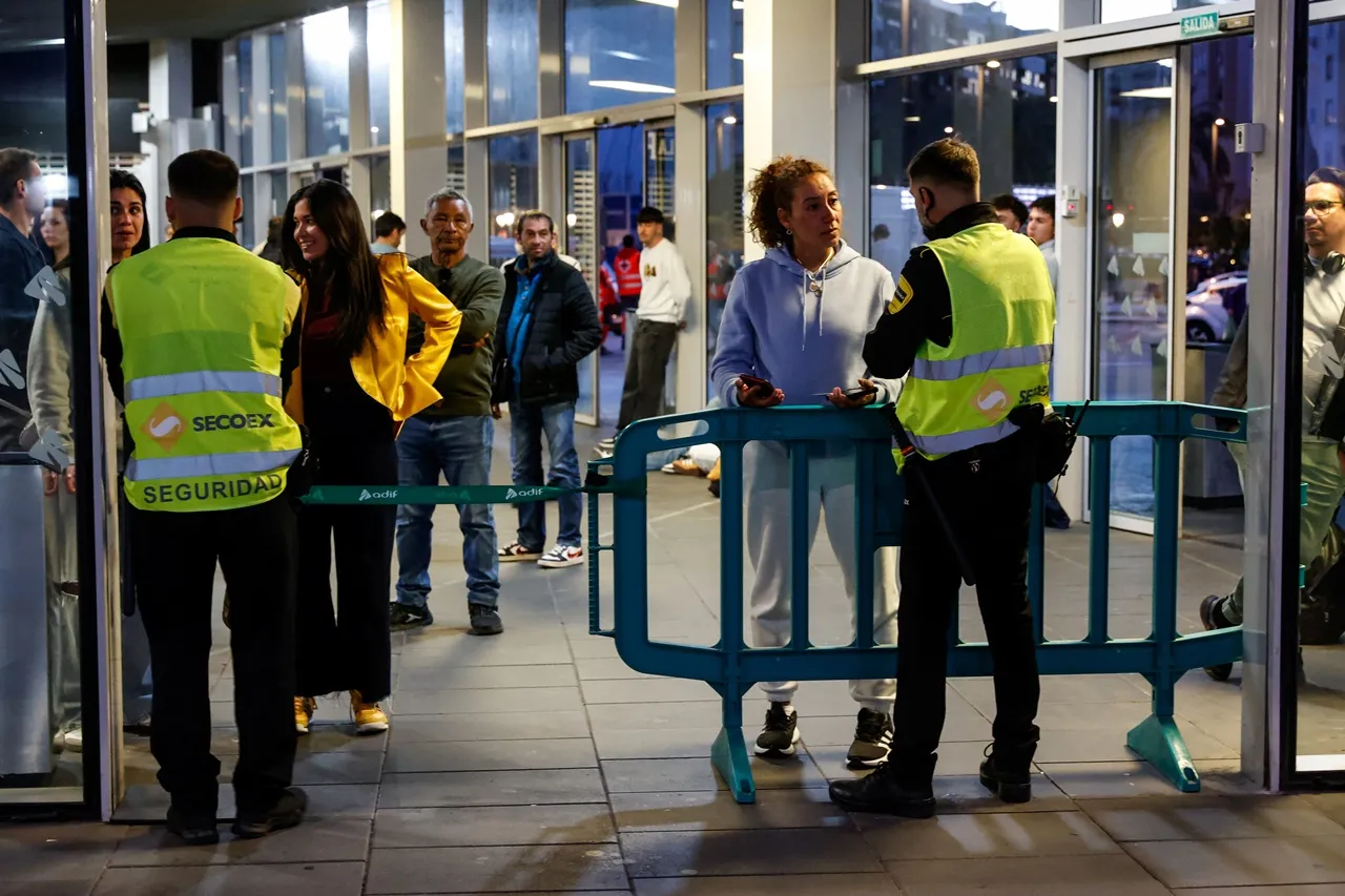 สถานีรถไฟฮวาคิน โซโรญา ในเมืองบาเลนเซีย ยังไม่เปิดทำการ หลังเกิดไฟดับครั้งใหญ่ในสเปนกับโปรตุเกส เมื่อ 28 เม.ย. 2568