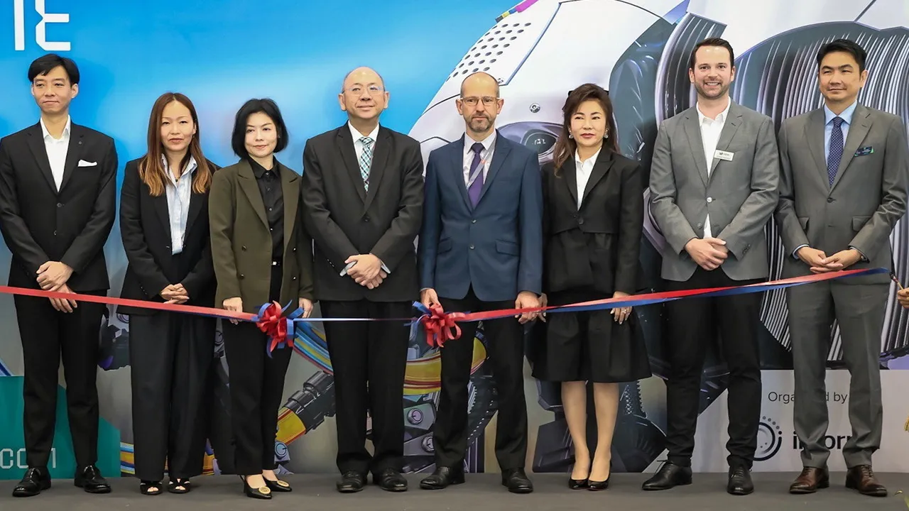 งานพิมพ์ - ดวงเด็ด ย้วยความดี เปิด “Labelexpo Southeast Asia 2025” งานโชว์เทคโนโลยี ด้านการพิมพ์ฉลากและบรรจุภัณฑ์ พร้อมสัมมนาการนำ AI มาใช้ในอุตสาหกรรมพิมพ์ฉลาก โดยมี เจด เกรซ และ ณัฐนันท์ ปูนบัณฑิตย์กุล มาร่วมงานด้วย ที่ไบเทค บางนา วันก่อน.