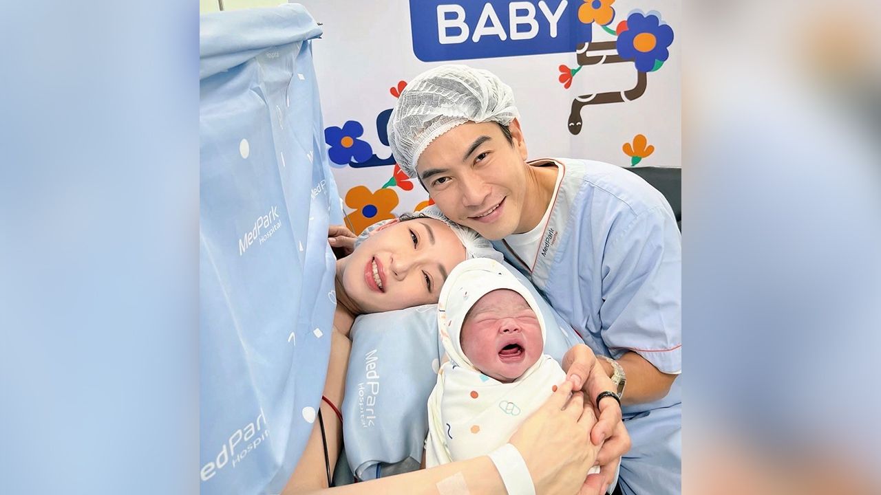 แห่ยินดีกับคุณพ่อคุณแม่ป้ายแดง ตู่ ปิยวดี คลอดลูกสาวตัวน้อย “น้องเหมียวหมี่” จ้ำม่ำน่าเอ็นดู มี มาวิน สามีคอยดูแลไม่ห่าง แถมลูกสาวซบเก่ง งานนี้ป่ะปี๊ใจละลาย.