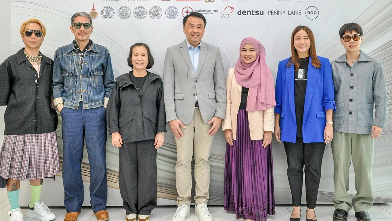 รอชม ไพรัช วิเศษศิริลักษณ์ และ ณัฐวุฒิ เฉลิมวันเพ็ญ แถลงข่าวเตรียมจัดนิทรรศการศิลปะระดับโลกตลอดปี 2568 เพื่อสร้างจุดหมายปลายทางแห่งศิลปะและวัฒนธรรมผสมผสานความเป็นไทยและสากล โดยมี สุวิมล วิมลกาญจนา และ ดอกอ้อ ใจตั้ง มาร่วมงานด้วย ที่ไอคอนสยาม วันก่อน.