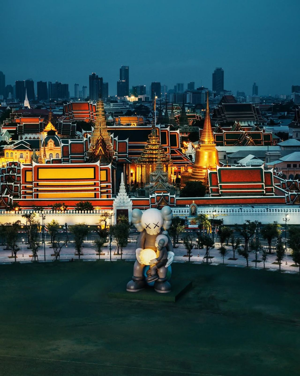 ขอบคุณภาพจาก Instagram : @kaws