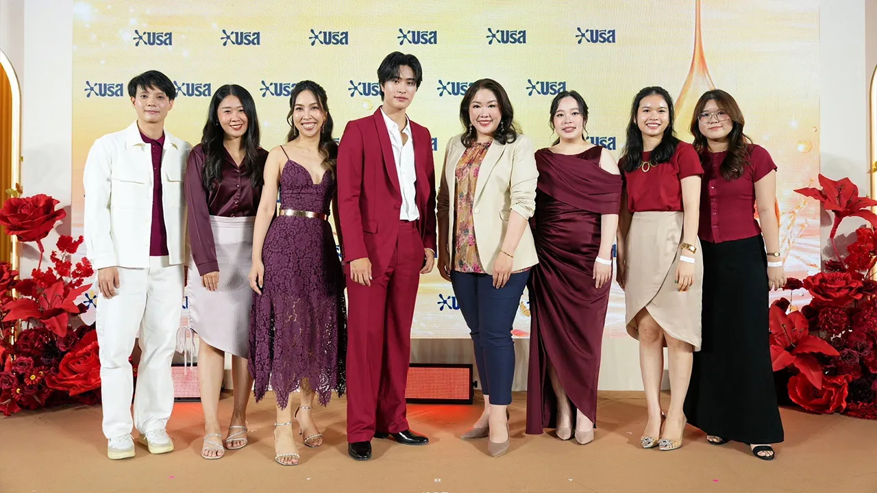 หอมนาน ธนาวัลย์ สิริวรภัทร เปิดตัว “บรีส เอกเซล ซิกเนเจอร์ สูตรเซรั่มเข้มข้น” ช่วยขจัดคราบหนักตั้งแต่ครั้งแรกที่ซักกลิ่นหอมติดยาวนาน พร้อมแนะนำพรีเซนเตอร์ นรวิชญ์ ฐิติเจริญรักษ์ โดยมี อลิสา ศรีวัฒนา และ พาณิภัค ศิริรัตนชัยกูล มาร่วมงานด้วย ที่เซ็นทรัลเวิลด์ วันก่อน.