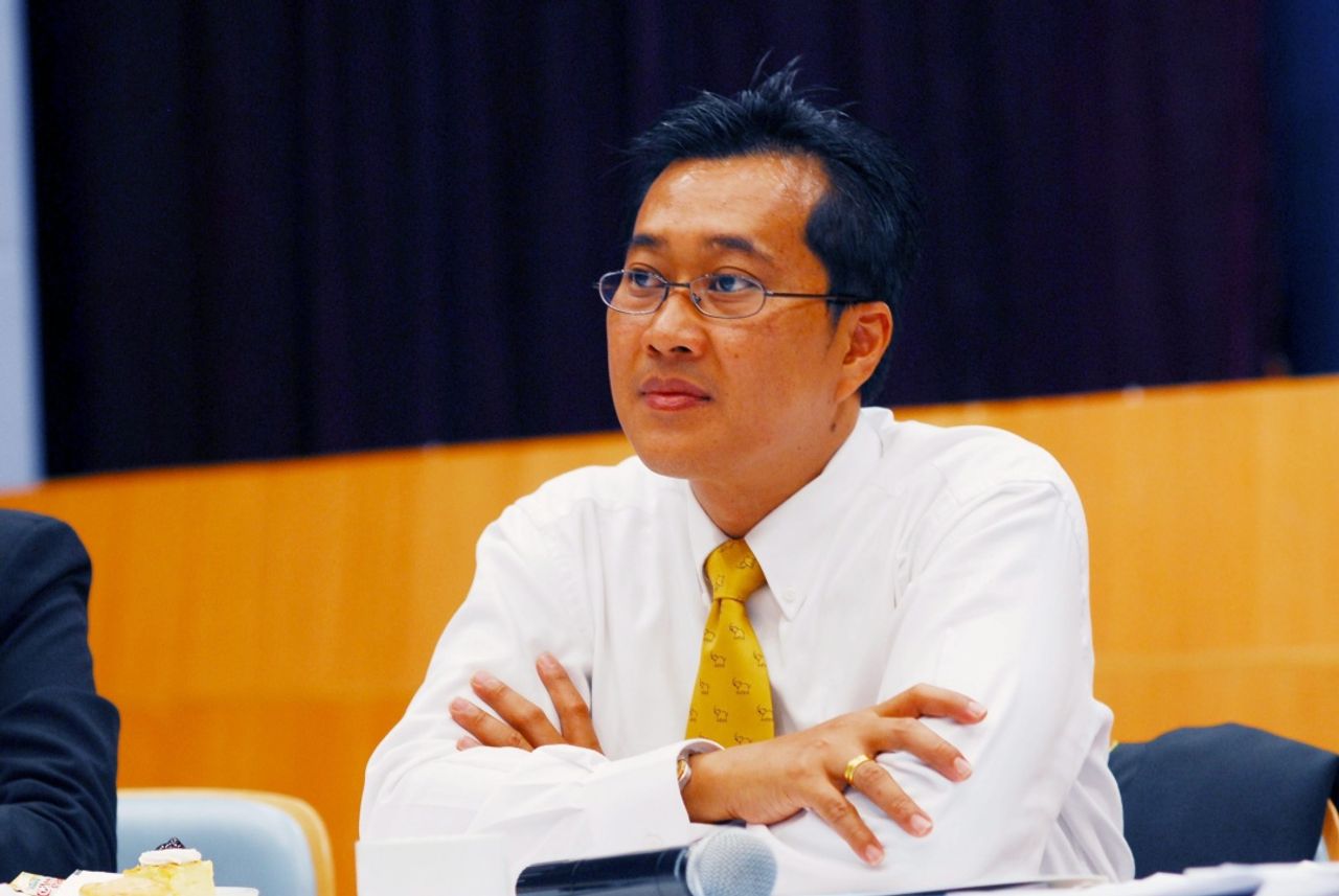 รศ.ดร.อัทธ์ พิศาลวานิช 