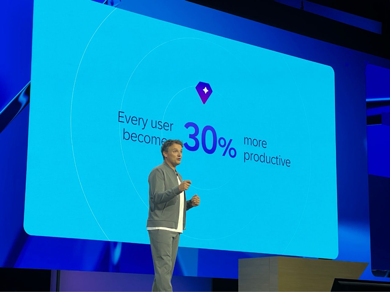 Christian Klien ซีอีโอ SAP บนเวที Keynote ในงาน SAP Sapphire 2025